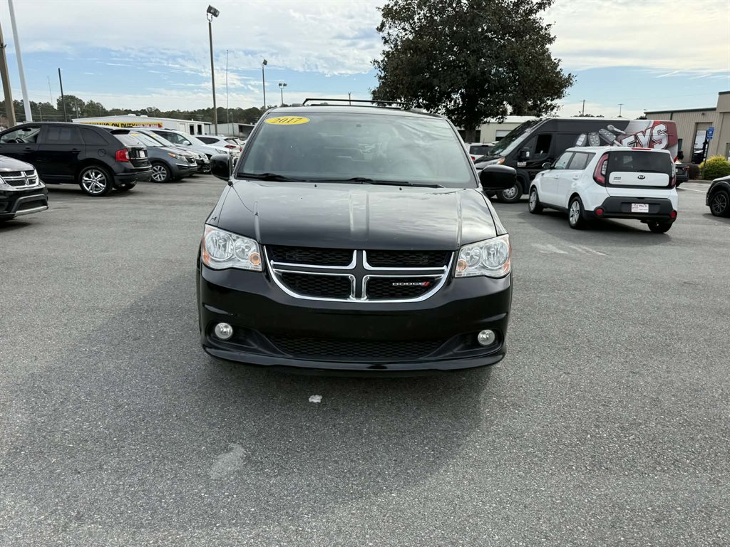2017 Dodge Grand Caravan SXT's photo