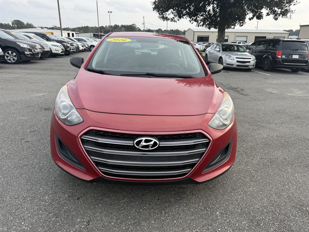2016 Hyundai Elantra GT Base's photo