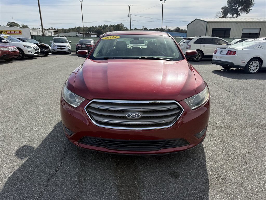 2014 Ford Taurus SEL's photo
