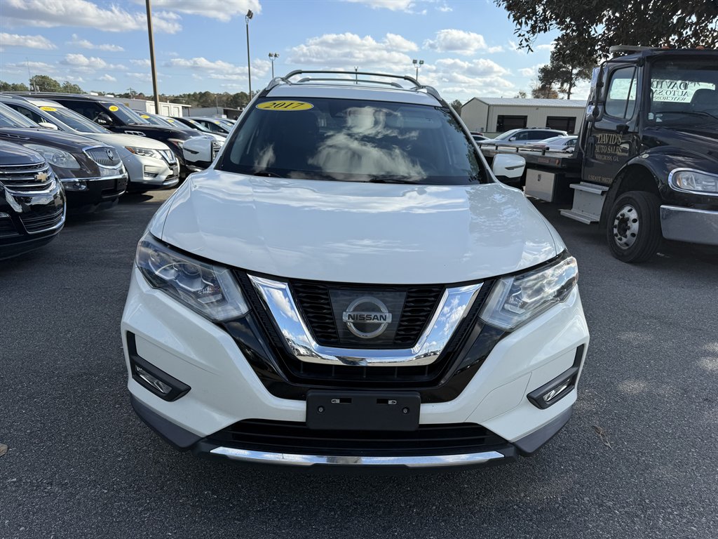 2017 Nissan Rogue SL's photo