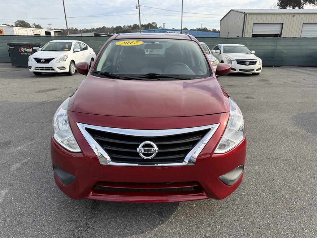 2017 Nissan Versa 1.6 SV CVT's photo