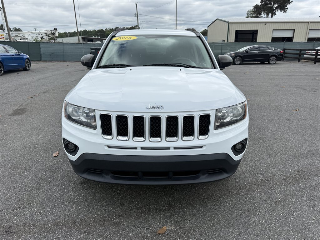 2016 Jeep Compass Sport's photo