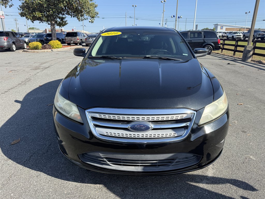 2010 Ford Taurus SEL FWD's photo