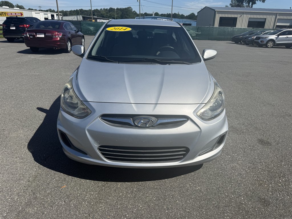 2014 Hyundai Accent GLS 4-Door 6-Speed Automatic's photo